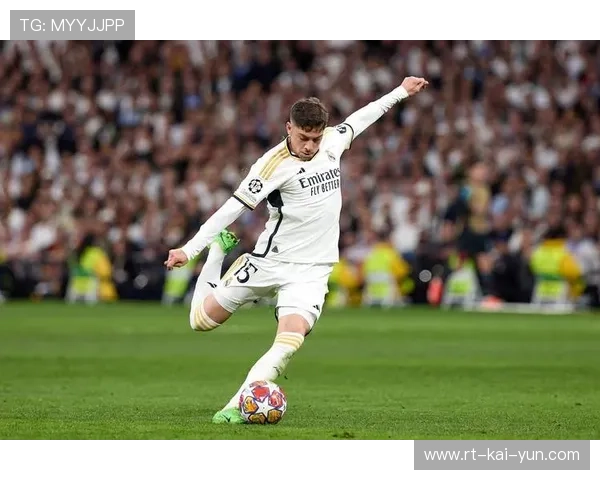 韩乔生评曼城逆转皇马：实力取胜，夺冠热门当之无愧；皇马缺姆巴佩进攻哑火。